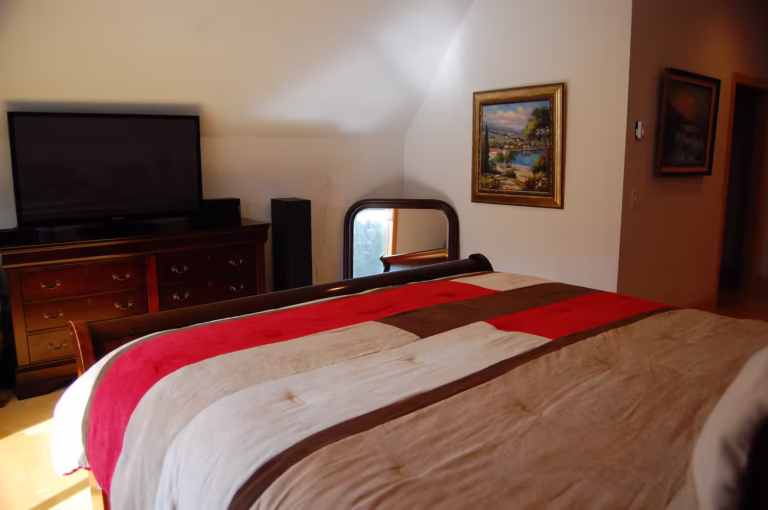 riverfront retreat2.jpg